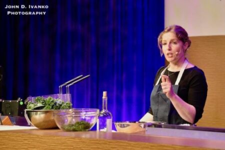 Cooking Techniques to Turn Wilted Kale into Tasty Dishes Image